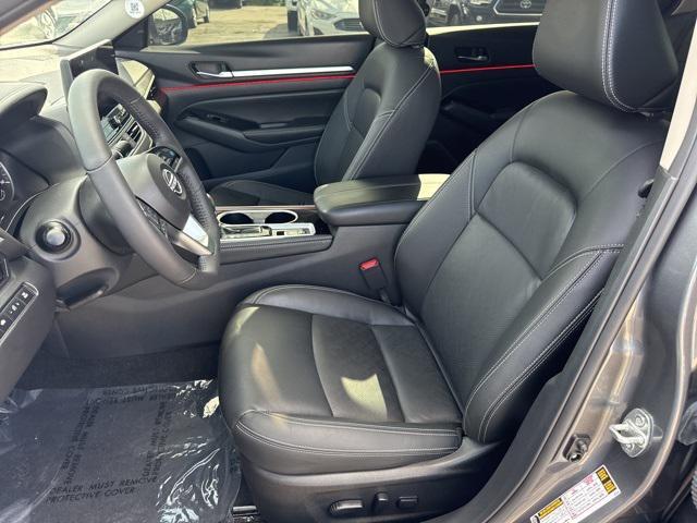Photo of 2025 Gun Metallic Nissan Altima