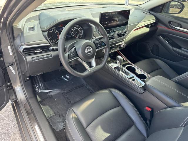 Photo of 2025 Gun Metallic Nissan Altima