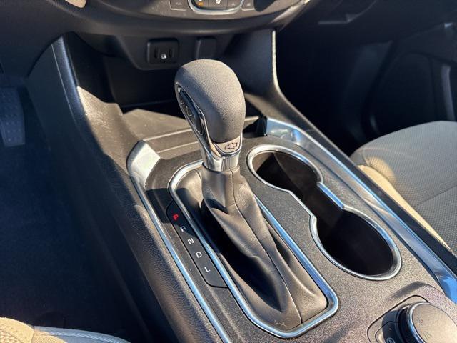 Photo of 2023 Summit White Chevrolet Traverse