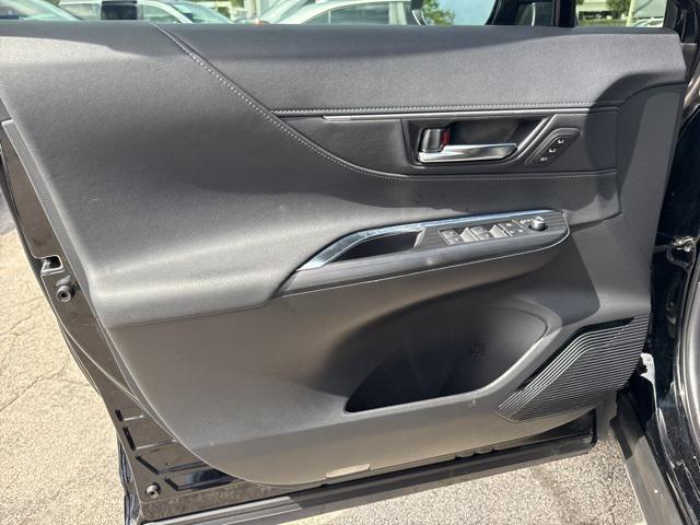 Photo of 2024 Black Toyota Venza
