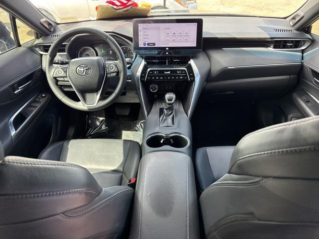 Photo of 2024 Black Toyota Venza