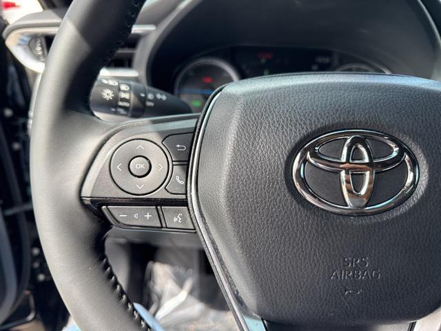 Photo of 2024 Black Toyota Venza