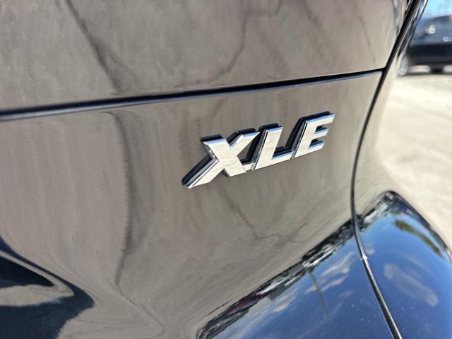 Photo of 2024 Black Toyota Venza