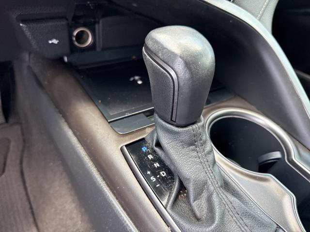 Photo of 2021 Super White Toyota Camry