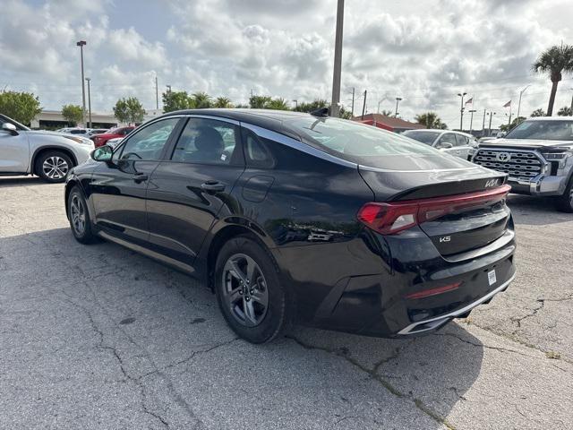 Photo of 2023 Ebony Black Kia K5