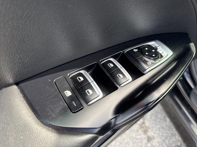 Photo of 2023 Ebony Black Kia K5