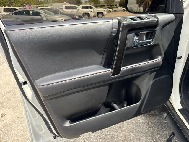 Photo of 2022 White Toyota 4Runner