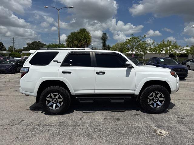 Photo of 2022 White Toyota 4Runner