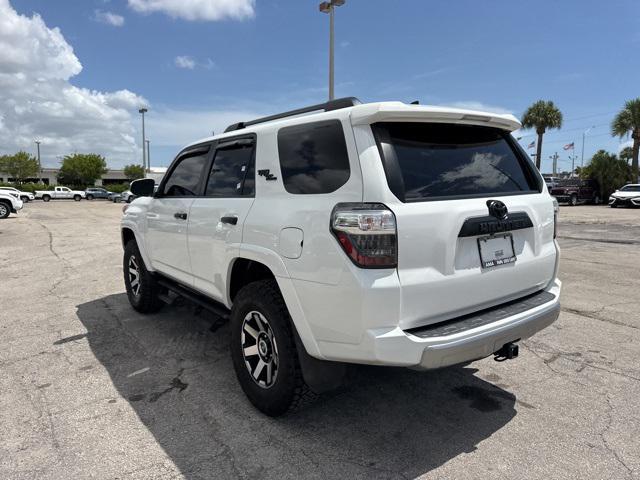 Photo of 2022 White Toyota 4Runner
