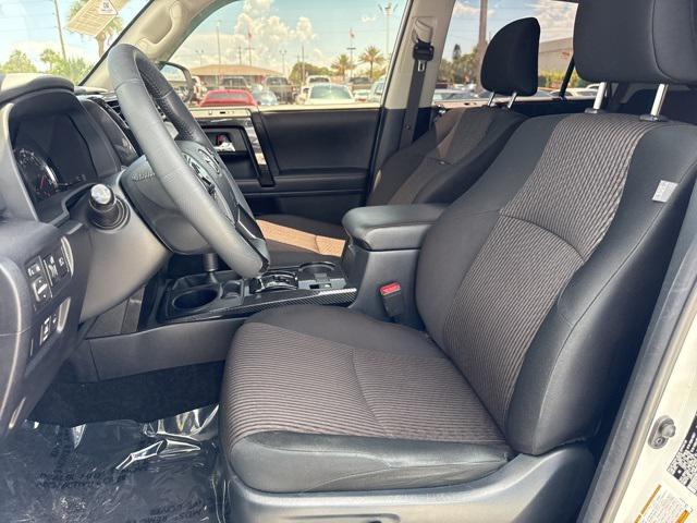 Photo of 2022 White Toyota 4Runner