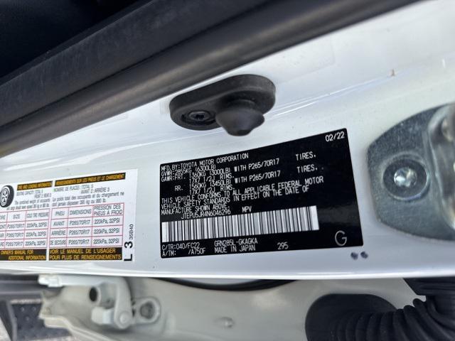 Photo of 2022 White Toyota 4Runner