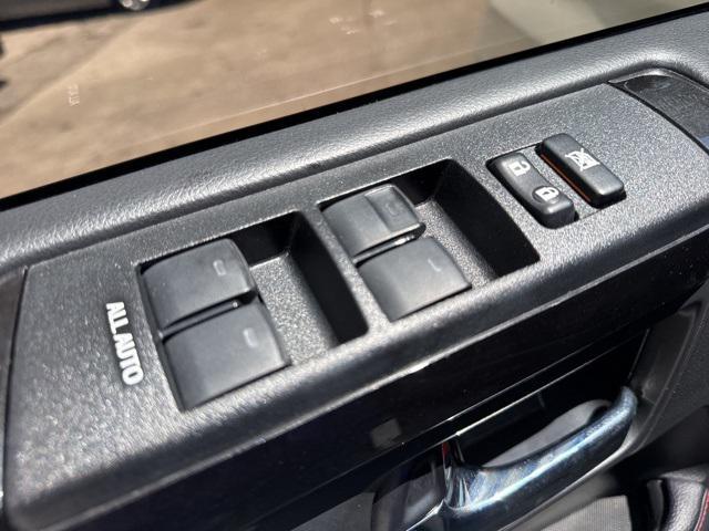 Photo of 2022 White Toyota 4Runner