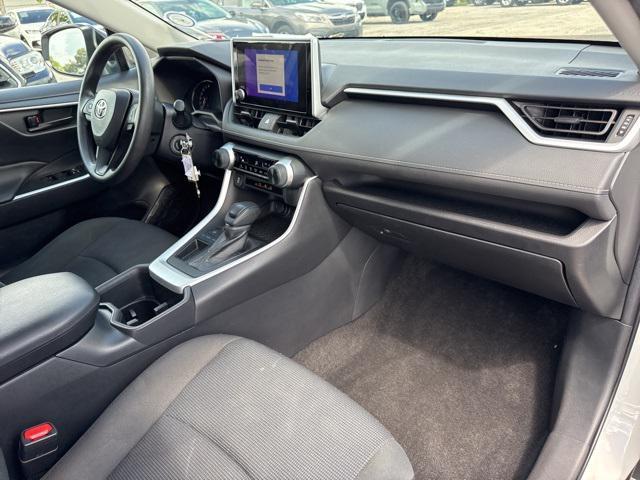 Photo of 2023 Ice Cap Toyota RAV4