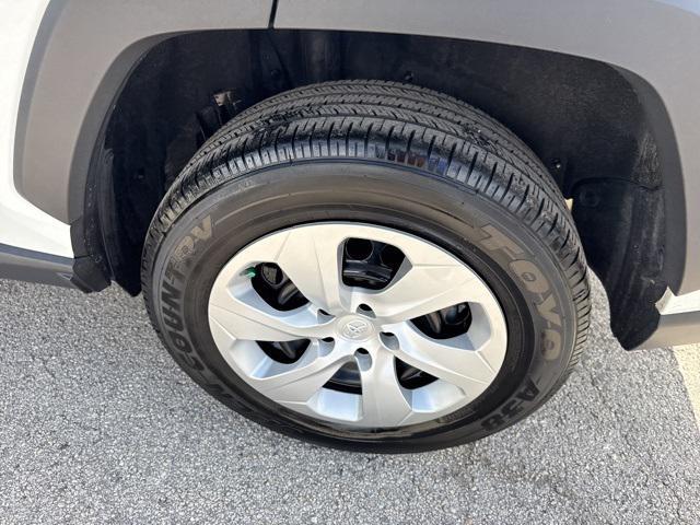 Photo of 2023 Ice Cap Toyota RAV4