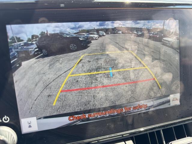 Photo of 2023 Ice Cap Toyota RAV4