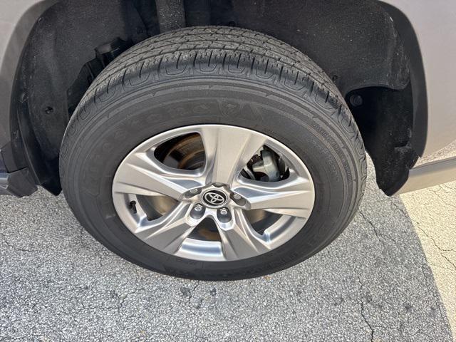 Photo of 2022 Blue Toyota RAV4