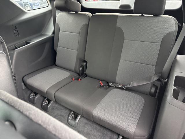 Photo of 2023 Summit White Chevrolet Traverse