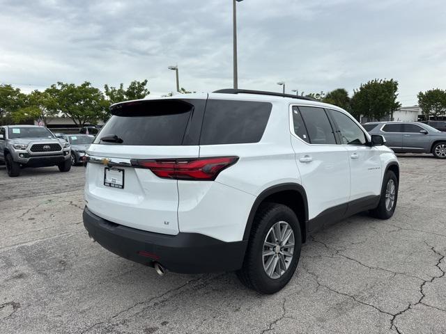 Photo of 2023 Summit White Chevrolet Traverse