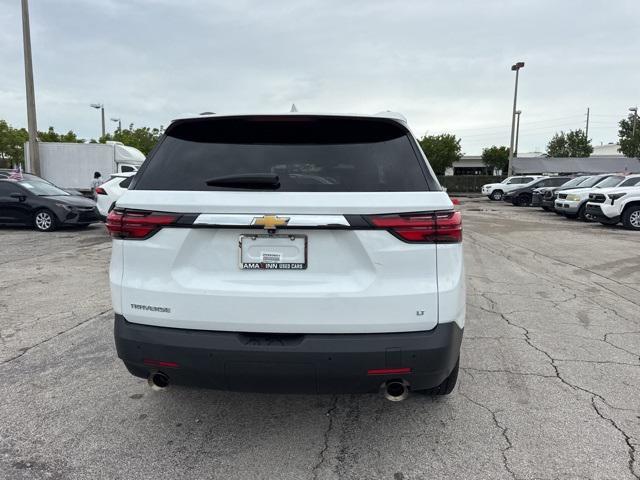 Photo of 2023 Summit White Chevrolet Traverse
