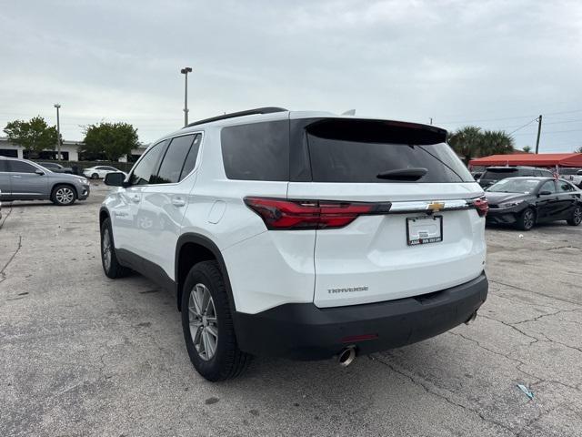 Photo of 2023 Summit White Chevrolet Traverse