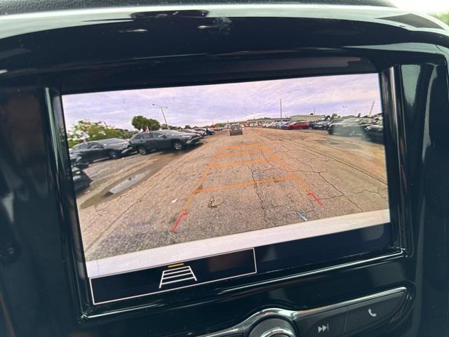 Photo of 2023 Summit White Chevrolet Traverse