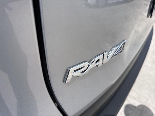 Photo of 2024 Silver Sky Metallic Toyota RAV4