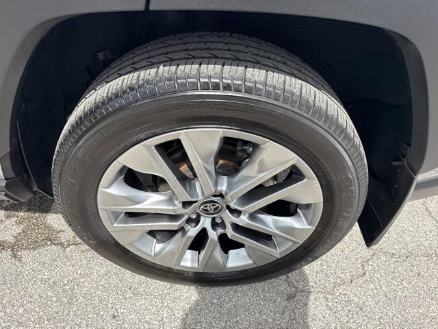 Photo of 2024 Silver Sky Metallic Toyota RAV4