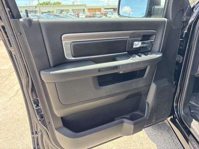 Photo of 2024 Diamond Black Crystal Pearlcoat RAM 1500 Classic