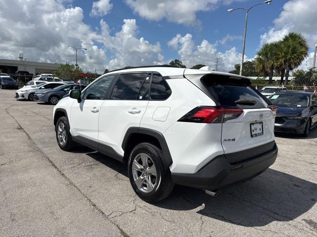 Photo of 2022 White Toyota RAV4