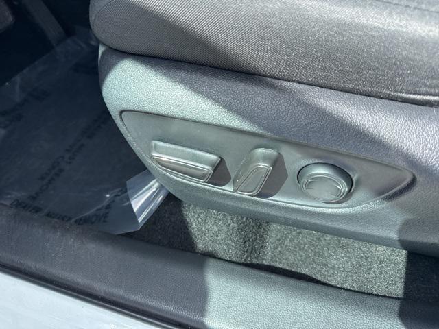Photo of 2022 White Toyota RAV4