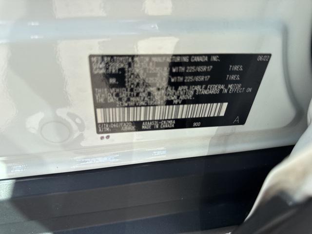 Photo of 2022 White Toyota RAV4