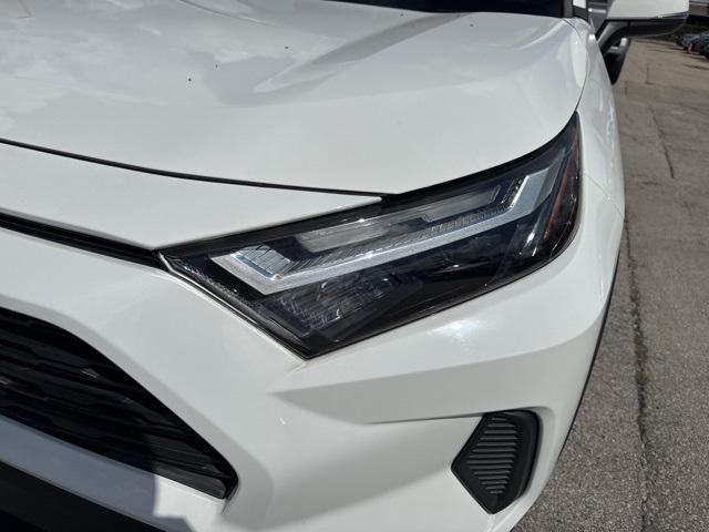 Photo of 2022 White Toyota RAV4