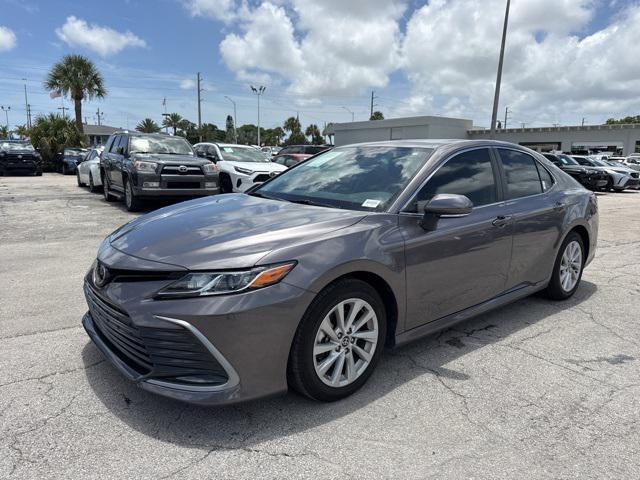 Photo of 2024 Predawn Gray Mica Toyota Camry
