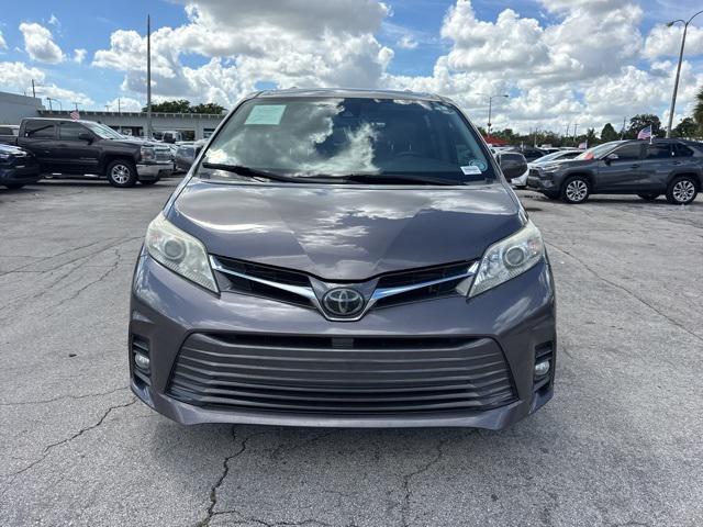 Photo of 2020 Predawn Gray Mica Toyota Sienna