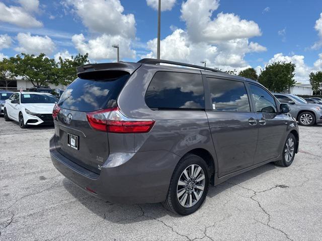 Photo of 2020 Predawn Gray Mica Toyota Sienna