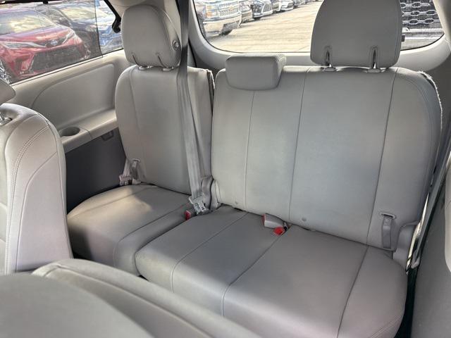 Photo of 2020 Predawn Gray Mica Toyota Sienna