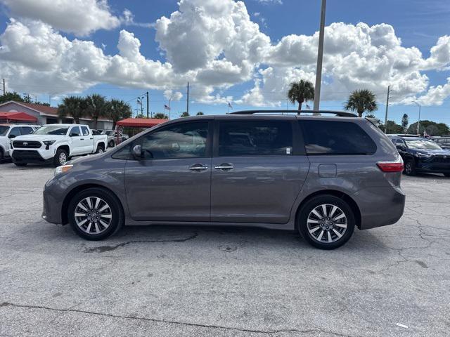 Photo of 2020 Predawn Gray Mica Toyota Sienna