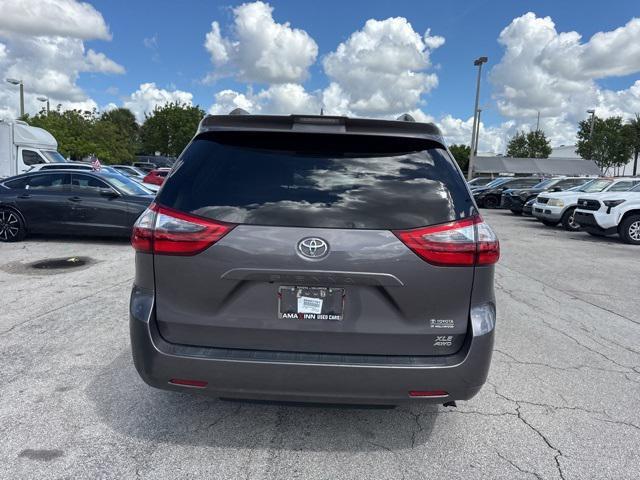 Photo of 2020 Predawn Gray Mica Toyota Sienna
