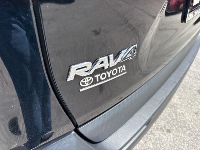 Photo of 2022 Midnight Black Toyota RAV4