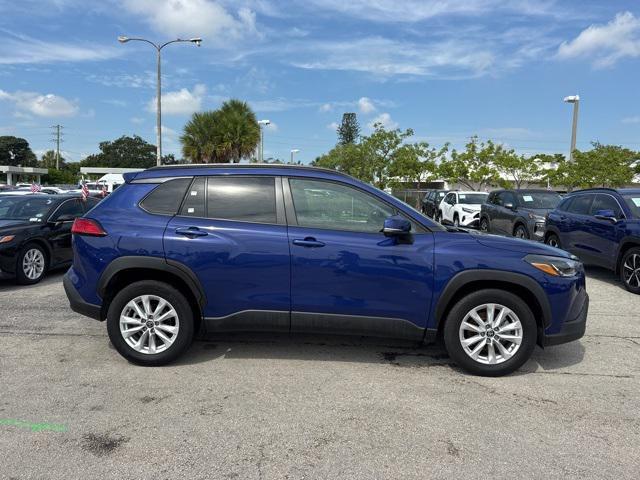 Photo of 2023 Blue Toyota Corolla Cross
