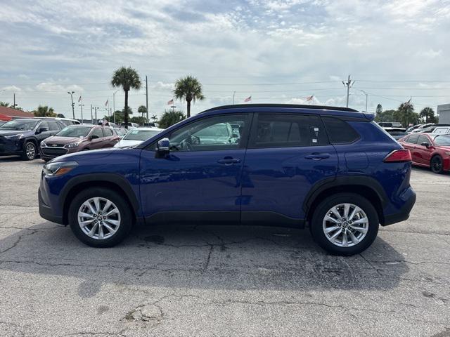 Photo of 2023 Blue Toyota Corolla Cross
