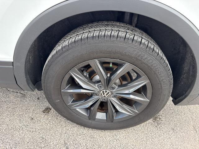 Photo of 2024 Pure White Volkswagen Tiguan
