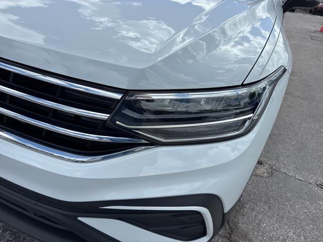 Photo of 2024 Pure White Volkswagen Tiguan