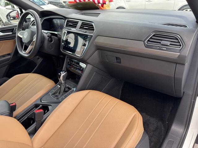 Photo of 2024 Pure White Volkswagen Tiguan