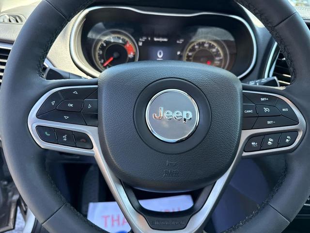 Photo of 2022 Billet Silver Metallic Clearcoat Jeep Cherokee