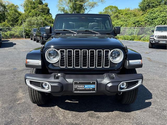 Photo of 2025 Black Jeep Wrangler