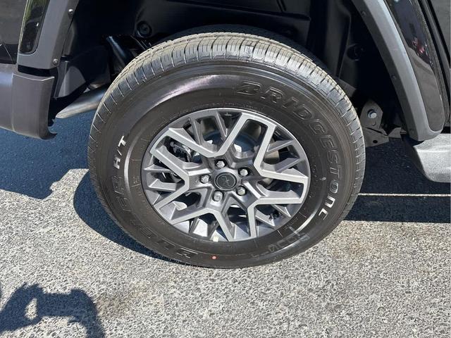 Photo of 2025 Black Jeep Wrangler