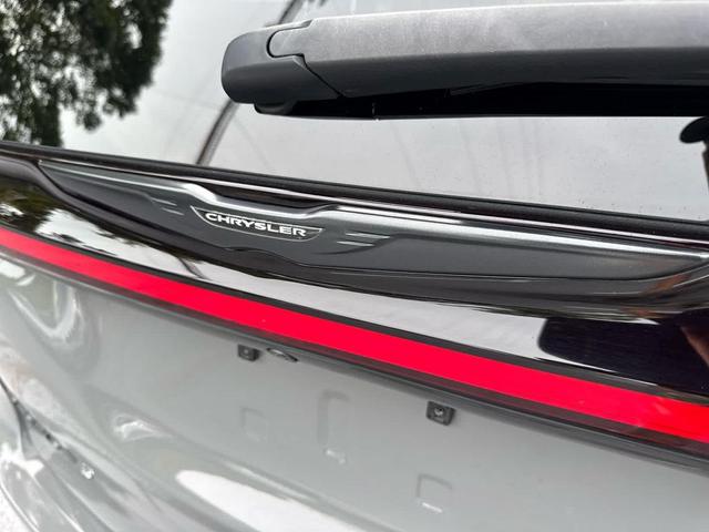 Photo of 2023 Ceramic Gray Clearcoat Chrysler Pacifica Hybrid