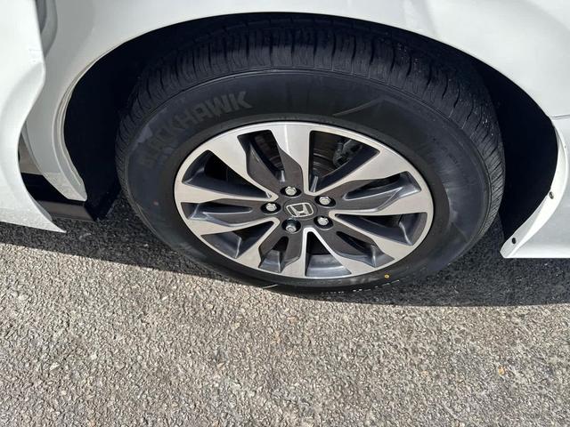 Photo of 2022 Platinum White Pearl Honda Odyssey