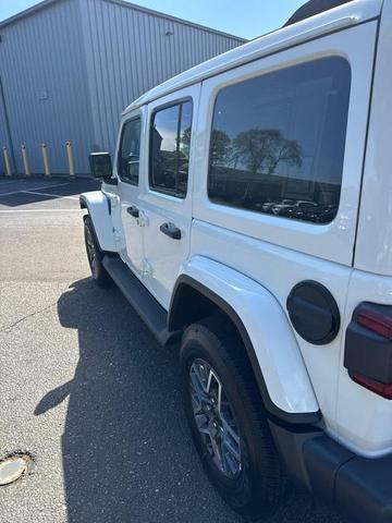 Photo of 2025 White Jeep Wrangler